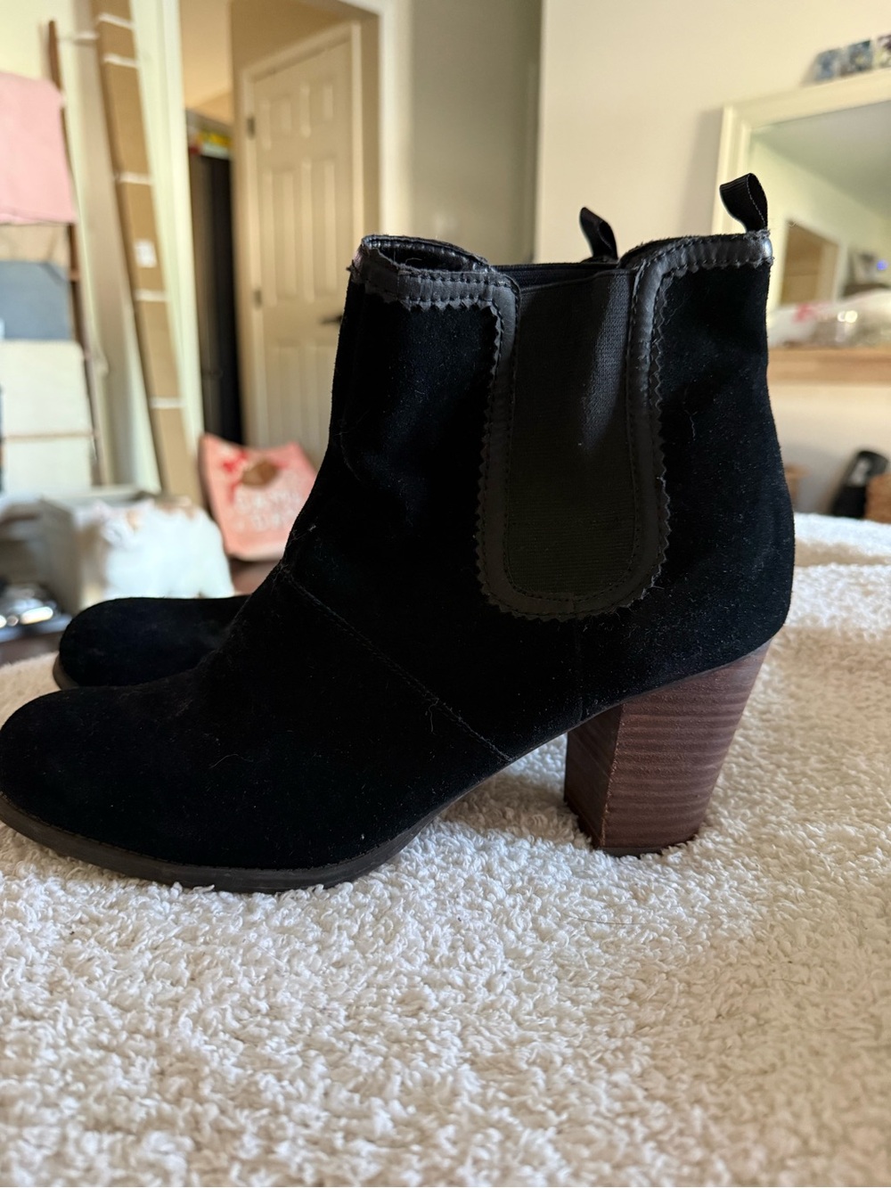 Women's Black Suede Block Heel Ankle Boots AMERICAN EAGLE - Picture 1 of 4